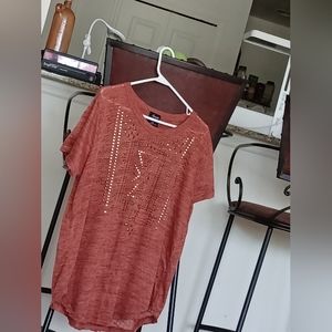Knapp Studios Womens Size 1X Rust Top With Copper & Bronze Grommets design.